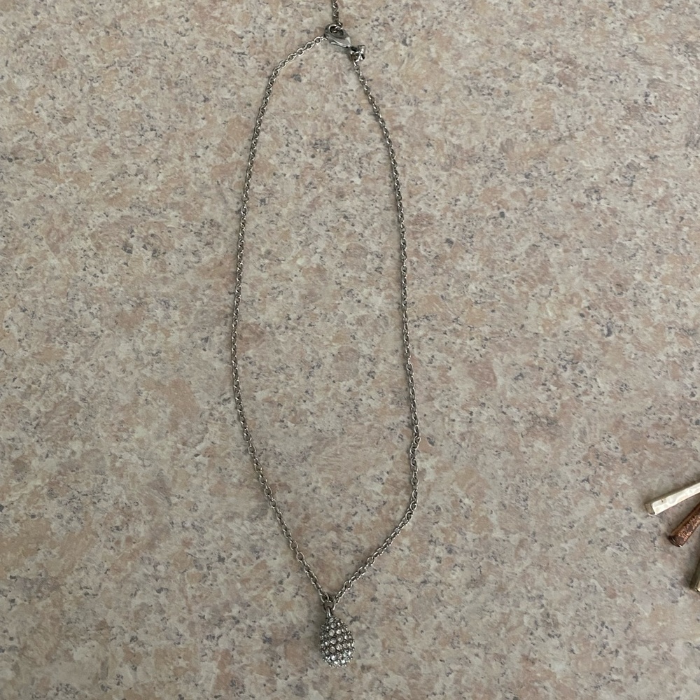 Necklace silver with pear-shaped pendant